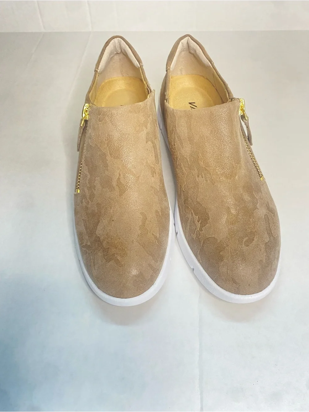 Vaneli Sport Suede Camo Slip On Sneakers Beige Gold Zip Size 5